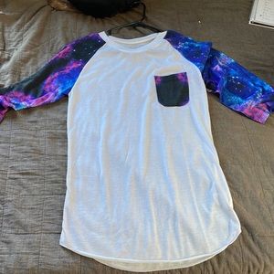 Men’s small, white baseball tee with galaxy designs
